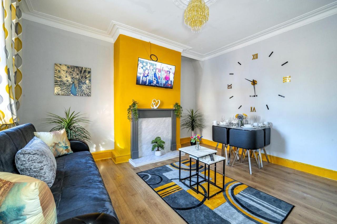 *1Es* For Your Most Relaxed & Cosy Stay + Free Parking + Free Fast Wifi * ลีดส์ ภายนอก รูปภาพ